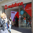 Tienda de Vodafone, en el Portal de l'Àngel de Barcelona.