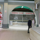 En el Mercado del Conde hay en la actualidad una decena de puestos vacíos.