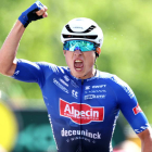 Jasper Philipsen se impuso ayer en Bayona. MARTIN DIVISEK