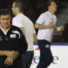 El técnico del Ademar, Manolo Cadenas, apuesta por una canditura de unidad para reactivar el club leonés.