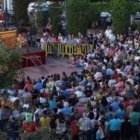 La fotografía muestra la gran afluencia de público a cada una de las funciones.