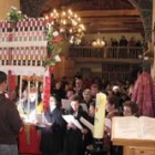 La iglesia de San Félix de la Vega se llenó para la misa y el canto del ramo
