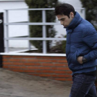 Unai Casillas, el hermano de Iker Casillas, a su salida de la clínica Ruber de Madrid donde hoy el portero del Real Madrid y su pareja, la periodista deportiva Sara Carbonero, han sido padres de un niño que se llama Martín