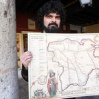 Carlos Adeva, autor del mapa de los Caminos de Santiago a su paso por Castilla y León.
