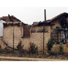 Estado en el que quedó la casa-merendero de Luis Rodríguez Aller tras el incendio.