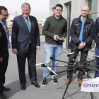 García-Prieto y Antonio Silván junto a Alfredo Labarta, David Llamazares, Héctor Aláiz y Efrén Alonso, integrantes del equipo impulsor de la sede leonesa de Auvsi, la mayor organización mundial de drones y robótica.