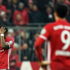 David Alaba, abatido tras el partido contra el Borussia Dortmund durante la semifinal de Copa.
