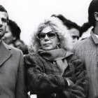 Cayetana, con sus hijos Carlos, heredero de la Casa de Alba, y Cayetano, en León en 1987.