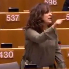 La eurodiputada socialista Iratxe García pone en su sitio al eurodiputado polaco que denigra a las mujeres.