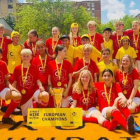 Los leoneses, de amarillo, durante el Europeo de la Copa Johan Cruyff. DL
