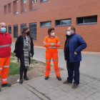 Carrera y Bailez durante la visita al Centro de Salud. DL