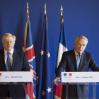 Johnson y Ayrault dieron una rueda de prensa ayer. JEREMY LEMPIN