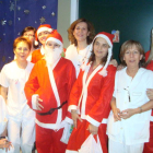 La asociación repartió regalos a los niños hospitalizados.
