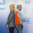 Imanol Arias y Ana Duato, protagonistas de la serie de TVE 'Cuéntame cómo pasó'.