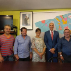 El alcalde junto a los miembros de la Junta Vecinal de Oteruelo.