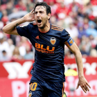 Parejo celebra el gol del triunfo ante el Sevilla. VIDAL