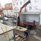 Aspecto que ofrecían las obras de retirada de las casetas para su traslado a Villaobispo.