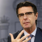 José Manuel Soria, ayer, tras el Consejo de Ministros.