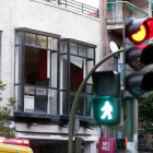 Balcones del despacho de abogados situado en la calle de Marcelo Usera de Madrid. JAVIER LIZÓN