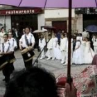 La banda de tambores y cornetas acompañó la procesión