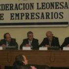 Los economistas compartieron ayer mesa con políticos y empresarios