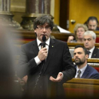 Intervención del 'president' Carles Puigdemont en el Parlament tras la suspensión de la Conselleria de Exteriors.