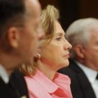 El jefe del Estado Mayor Conjunto de Estados Unidos, Mullen; Clinton y Robert Gates.