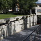 Entrada del tanatorio de la Mancomunidad de Servicios Funerarios, Serfunle, situado en la capital leonesa.