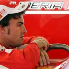 Alonso, pensativo, ha logrado después del GP de Corea dar un paso definitivo hacia el título.