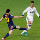 Messi y Cristiano mantuvieron un duelo titánico que terminó en tablas con dos tantos cada uno, los mismos que reflejó el clásico entre Barça y Real Madrid.