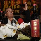 Prada puso la esencia a la presentación de su vino conmemorativo del 1.100 aniversario.