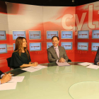 Miguel Ángel Blanco, Marisa Vázquez, Jacinto Villalvilla y Carlos Fidalgo, ayer en el estudio de La 8 en Ponferrada. L. DE LA MATA