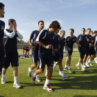 La Cultural se ejercita en el Área Deportiva de Puente Castro con vistas al partido del domingo frente al Club Deportivo Aguilar.