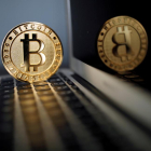 Una ilustración de la moneda virtual bitcoin.