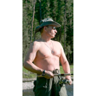 Putin disfruta de la pesca en el río Yenisei.