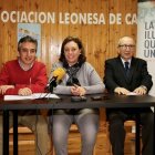Juan Luis Díez, Aurora Baza y Félix Llorente en la presentación de la campaña solidaria de la Cultural y Asleca. DL