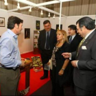 La presidenta provincial en el expositor de Cofrubi.