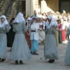 La danza de las cantaderas y la sotadera abren la ofrenda de la ciudad