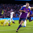 Jordi Alba cerró con el 2-0 el partido del Barcelona, sin Messi, ante el Inter. ENRIC FONTCUBERTA