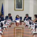 La vicepresidenta del Gobierno preside la reunión de subsecretarios de Estado en la Moncloa, este miércoles.