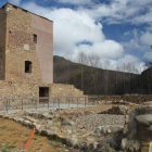 El torreón de los Tovar, ya rehabilitado, espera ser centro cinegético del Parque Regional de Picos de Europa.