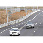 Imagen ayer de parte del trazado del acceso sur, con el tráfico de sus primeros vehículos.