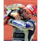 Jorge Lorenzo, en el podio de Montmeló tras lograr su victoria en MotoGP en el GP de Catalunya, este domingo. Andreu