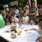 Varios niños en las actividades sobre reciclaje organizadas por Ecovidrio