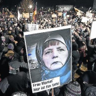 Manifestación de Pegida contra la política de Merkel sobre refugiados.