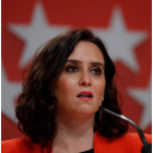Ayuso, ayer, en una rueda de prensa en la sede de la Asamblea de Madrid. MARISCAL