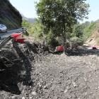 Trabajo que la Diputación ha venido llevando a cabo en la carretera de Peñalba. L. DE LA MATA