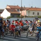 Casi 300 vecinos participaron en la marcha ciclista en el Día Sin Coche