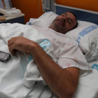 Ramón Gutiérrez, en el Hospital de León donde ayer se le reconstruyeron siete vértebras.