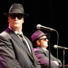 Javier Arias y Javier Baíllo como Blues Brothers.